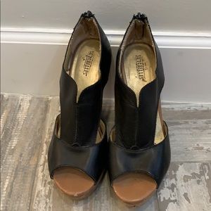 Seychelles Black Wedge